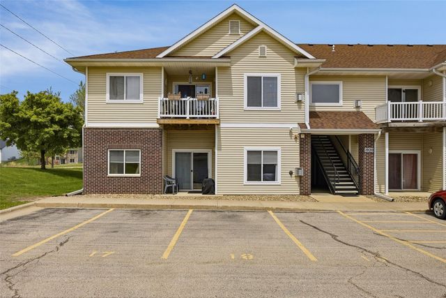 1920 Rockford Road SW 20, Cedar Rapids, IA 52404