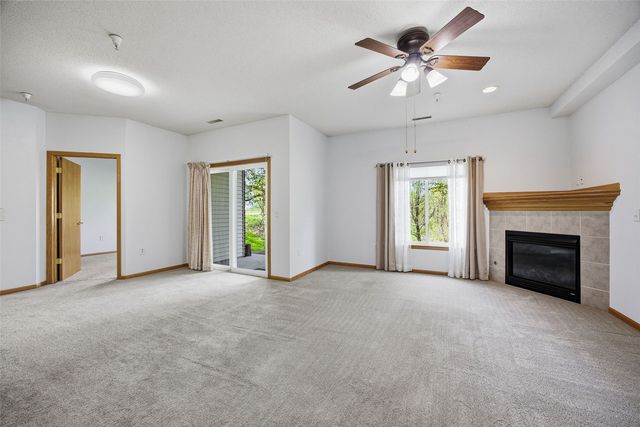 1920 Rockford Road SW 20, Cedar Rapids, IA 52404