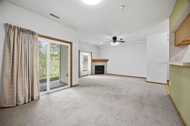 1920 Rockford Road SW 20, Cedar Rapids, IA 52404