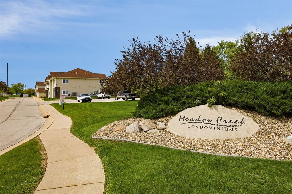 1920 Rockford Road SW 20, Cedar Rapids, IA 52404