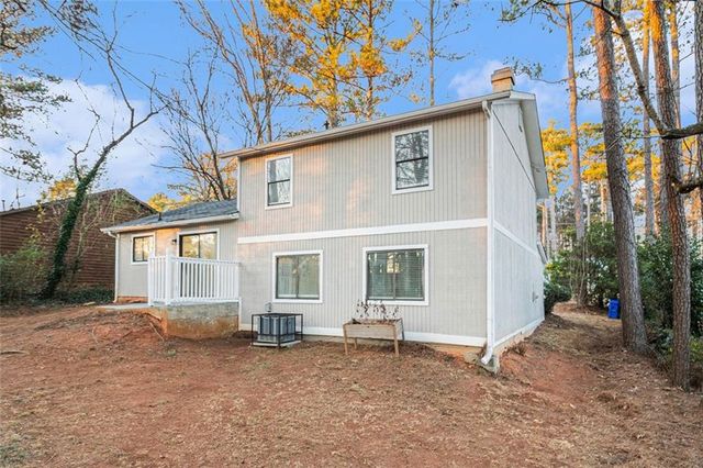3901 W WOOD Path, Stone Mountain, GA 30083