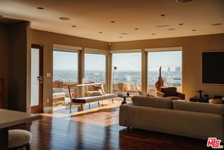 8559 Hollywood Boulevard, Los Angeles, CA 90069