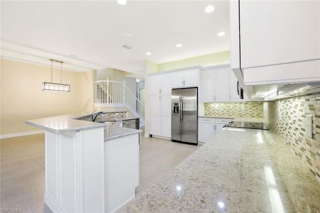 13820 Luna DR, Naples, FL 34109