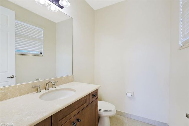 13820 Luna DR, Naples, FL 34109