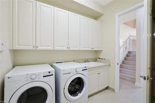 13820 Luna DR, Naples, FL 34109