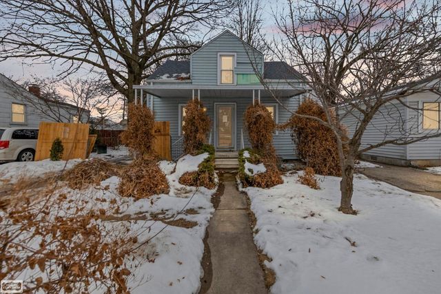 27432 Delton Street, Madison Heights, MI 48071