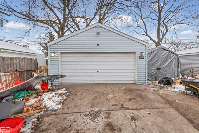 27432 Delton Street, Madison Heights, MI 48071