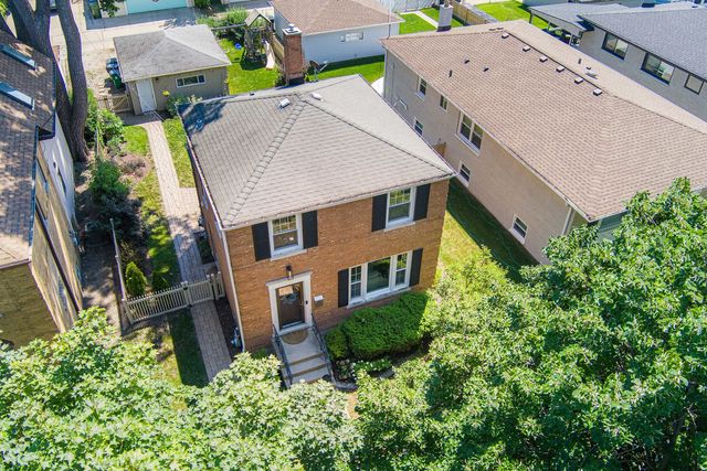 221 N Chester Avenue, Park Ridge, IL 60068