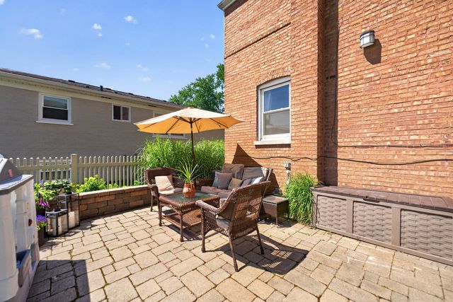 221 N Chester Avenue, Park Ridge, IL 60068