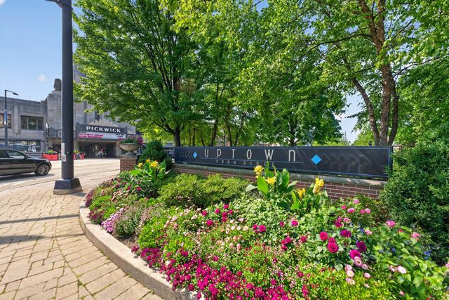 221 N Chester Avenue, Park Ridge, IL 60068