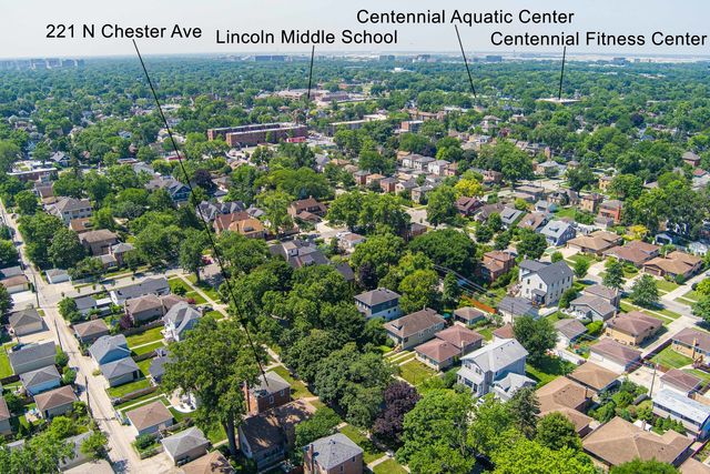 221 N Chester Avenue, Park Ridge, IL 60068