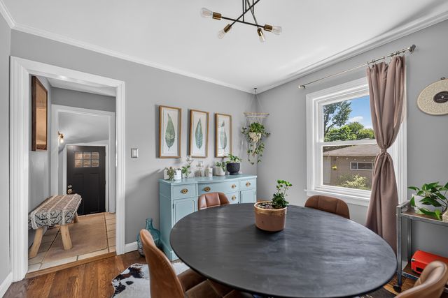 221 N Chester Avenue, Park Ridge, IL 60068
