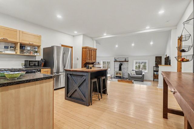 10850 W J Avenue, Oshtemo Twp, MI 49009