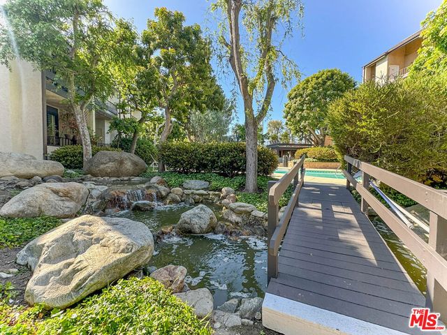 8701 Falmouth Avenue 102, Playa Del Rey, CA 90293