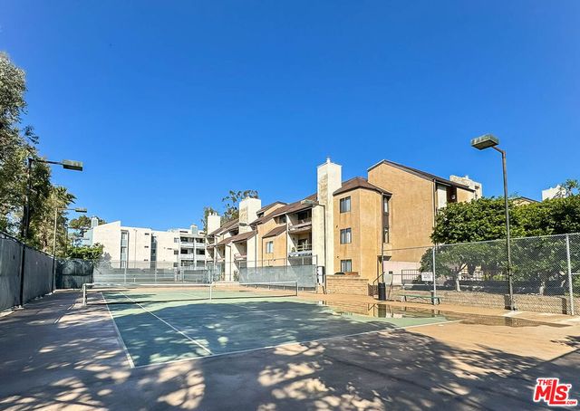 8701 Falmouth Avenue 102, Playa Del Rey, CA 90293