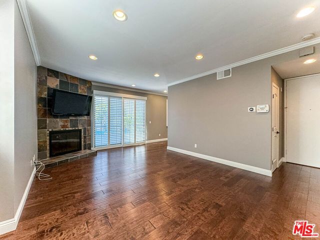 8701 Falmouth Avenue 102, Playa Del Rey, CA 90293