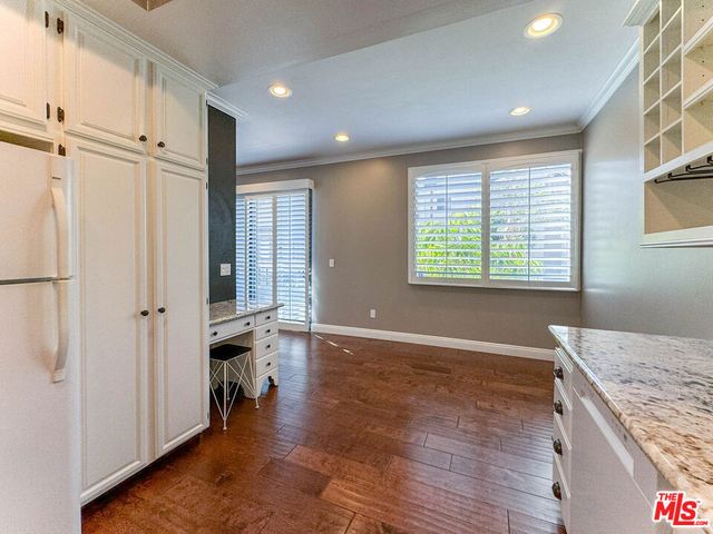 8701 Falmouth Avenue 102, Playa Del Rey, CA 90293