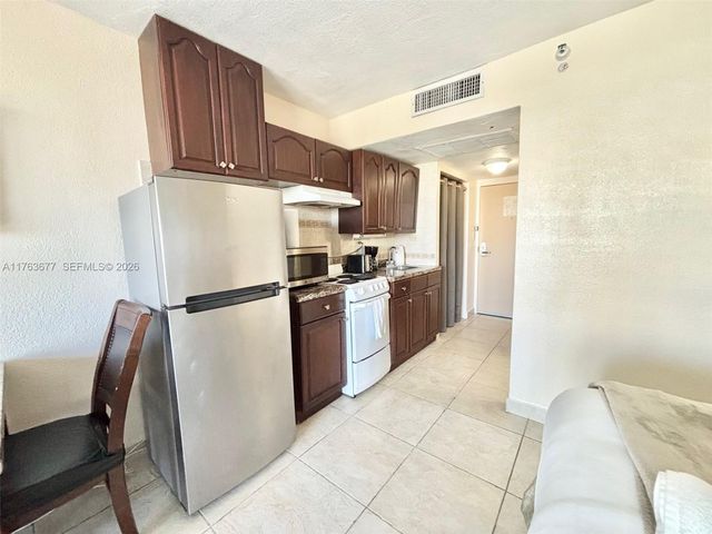 19201 Collins Avenue 338, Sunny Isles Beach, FL 33160