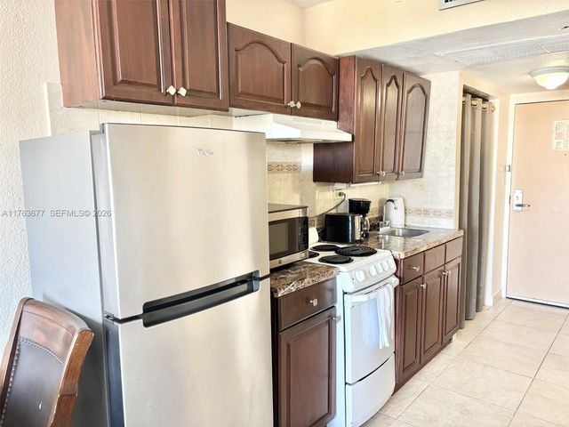 19201 Collins Avenue 338, Sunny Isles Beach, FL 33160