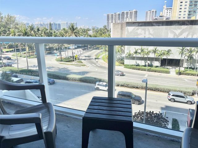 19201 Collins Avenue 338, Sunny Isles Beach, FL 33160