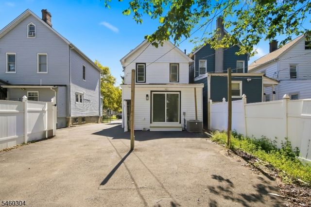 314 Elmwood Ave, East Orange City, NJ 07018