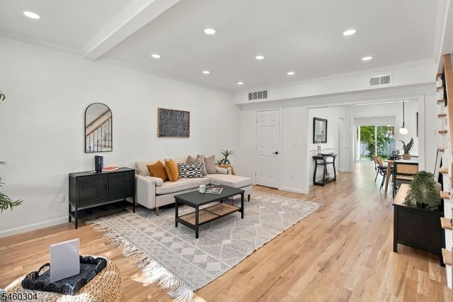 314 Elmwood Ave, East Orange City, NJ 07018