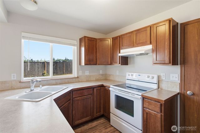 512 Stadium Court, Napavine, WA 98565