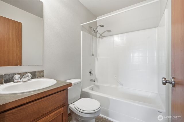 512 Stadium Court, Napavine, WA 98565