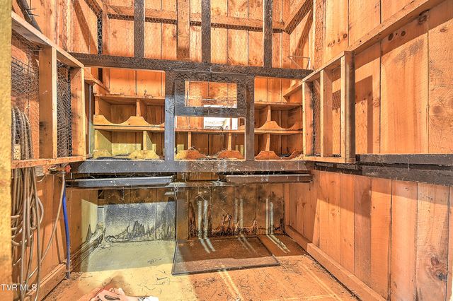 146 Bear Cage Road, Roan Mountain, TN 37687