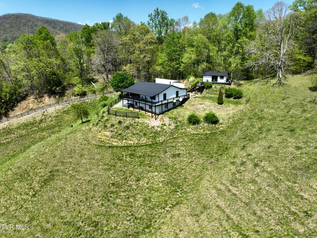 146 Bear Cage Road, Roan Mountain, TN 37687