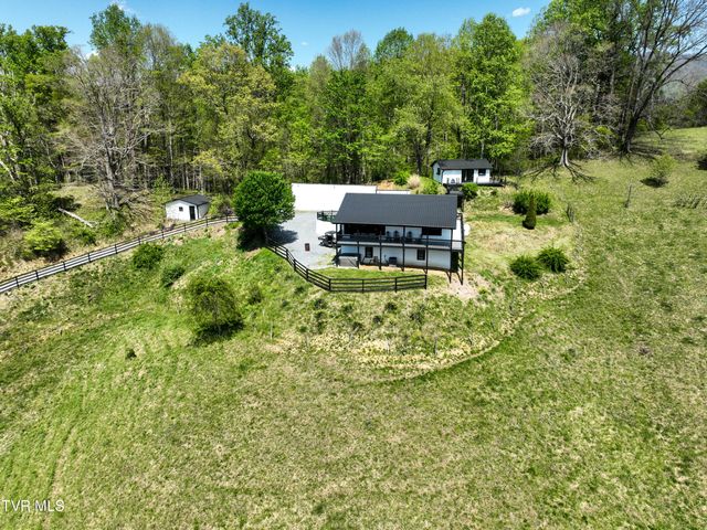 146 Bear Cage Road, Roan Mountain, TN 37687