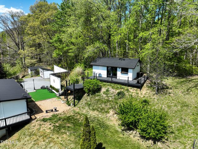 146 Bear Cage Road, Roan Mountain, TN 37687