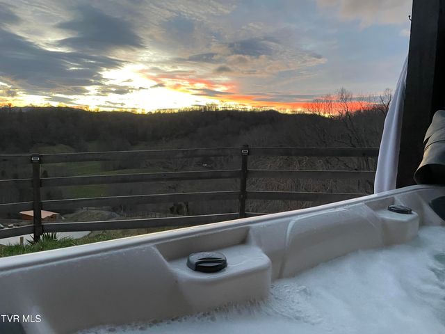 146 Bear Cage Road, Roan Mountain, TN 37687