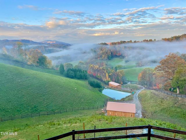 146 Bear Cage Road, Roan Mountain, TN 37687