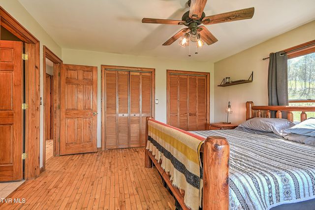 146 Bear Cage Road, Roan Mountain, TN 37687