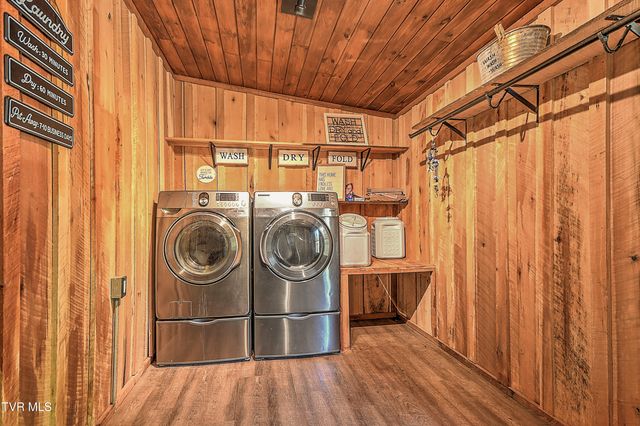 146 Bear Cage Road, Roan Mountain, TN 37687