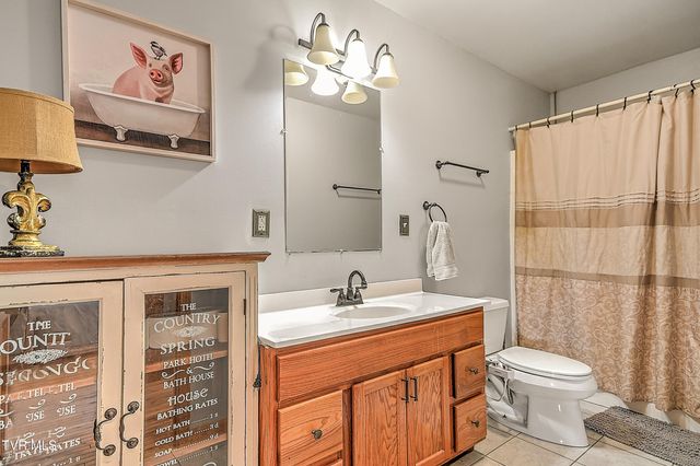 146 Bear Cage Road, Roan Mountain, TN 37687