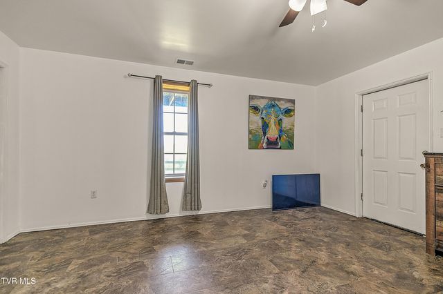 146 Bear Cage Road, Roan Mountain, TN 37687