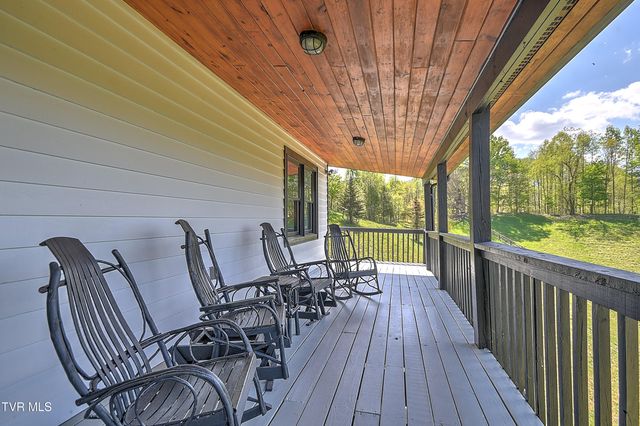 146 Bear Cage Road, Roan Mountain, TN 37687