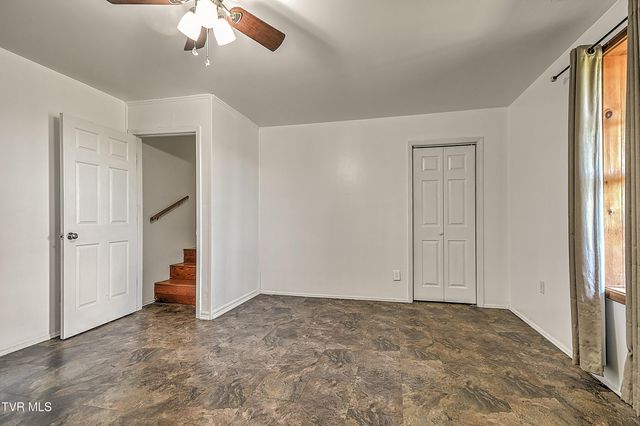 146 Bear Cage Road, Roan Mountain, TN 37687