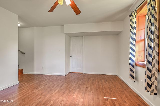 146 Bear Cage Road, Roan Mountain, TN 37687
