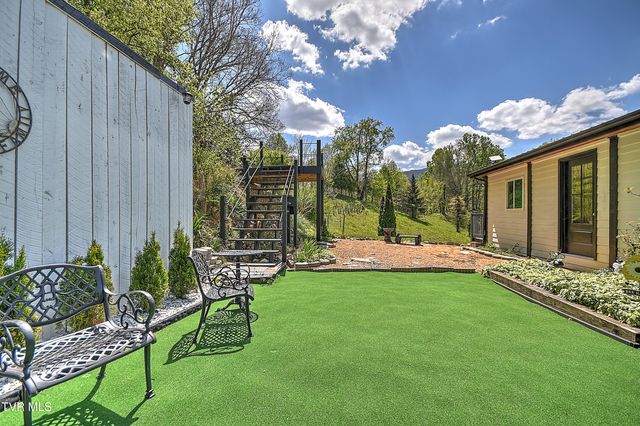 146 Bear Cage Road, Roan Mountain, TN 37687