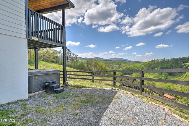 146 Bear Cage Road, Roan Mountain, TN 37687