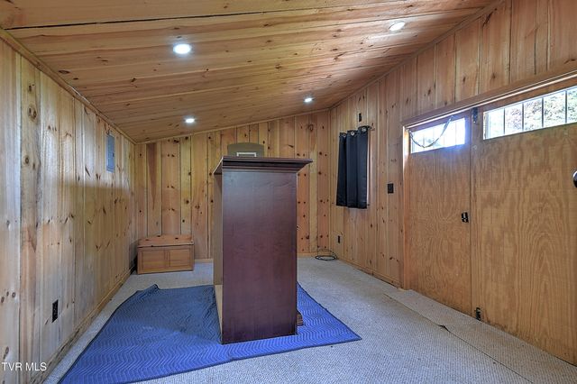 146 Bear Cage Road, Roan Mountain, TN 37687