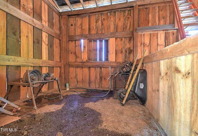 146 Bear Cage Road, Roan Mountain, TN 37687