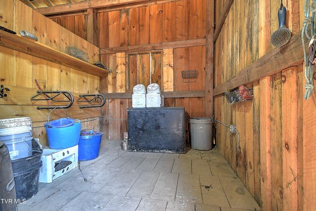 146 Bear Cage Road, Roan Mountain, TN 37687
