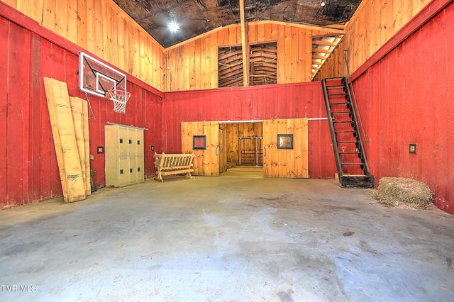 146 Bear Cage Road, Roan Mountain, TN 37687