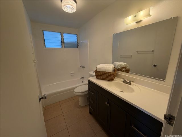 1587 Lehia Street, Honolulu, HI 96818