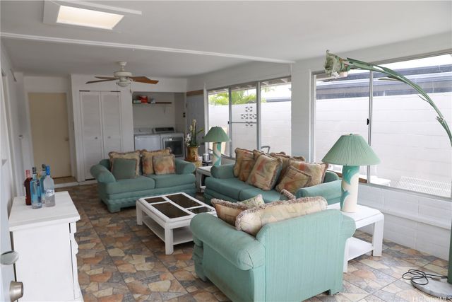 1587 Lehia Street, Honolulu, HI 96818