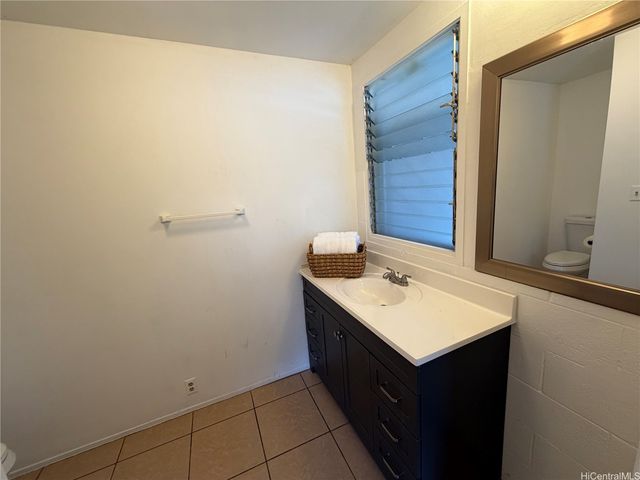 1587 Lehia Street, Honolulu, HI 96818
